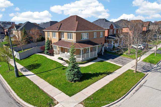 Detached at 75 Mclarty Gate, Aurora, ON L4G 0G5
