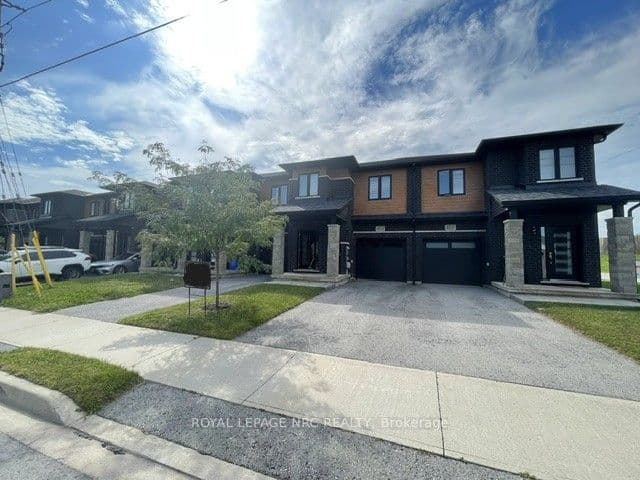 Att/Row/Townhouse at 4839 Pettit Avenue, Niagara Falls, ON L2E 0B7