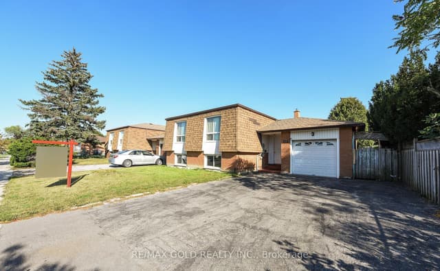 Detached at 3630 Brandon Gate Drive, Mississauga, ON L4T 3E5