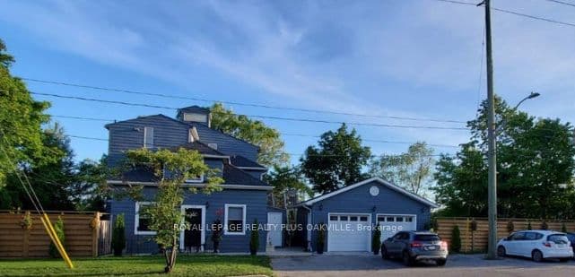 564 Lyons Lane