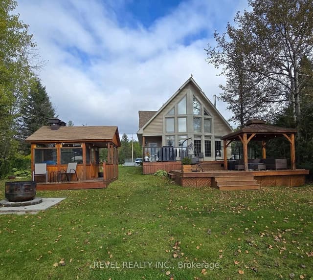 Detached at 45 Silver Queen Lake Road, Cochrane, ON P0L 1C0