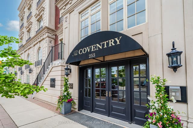 Condo Apartment at 253 Church Street 402, Oakville, ON L6J 1N7