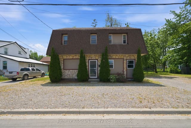 Duplex at 103 Durham Street W, Kawartha Lakes, ON K9V 2R2