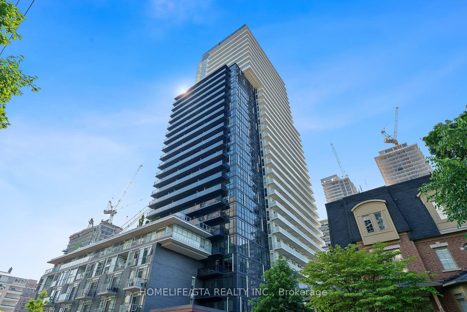 Suite 420 · Floor 4, Unit 420 · 101 Erskine Ave