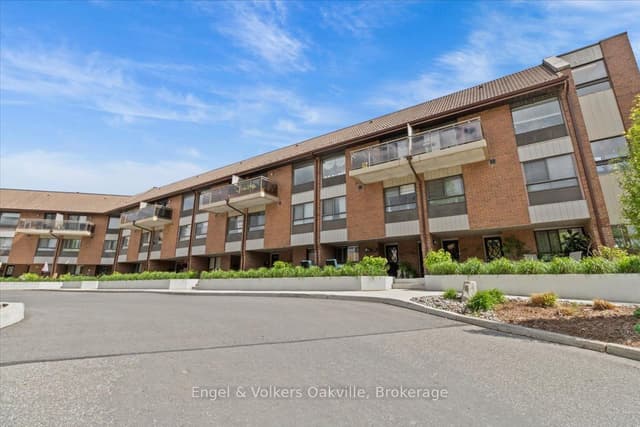 Condo Apartment at 1000 Cedarglen Gate 625, Mississauga, ON L5C 3Z5