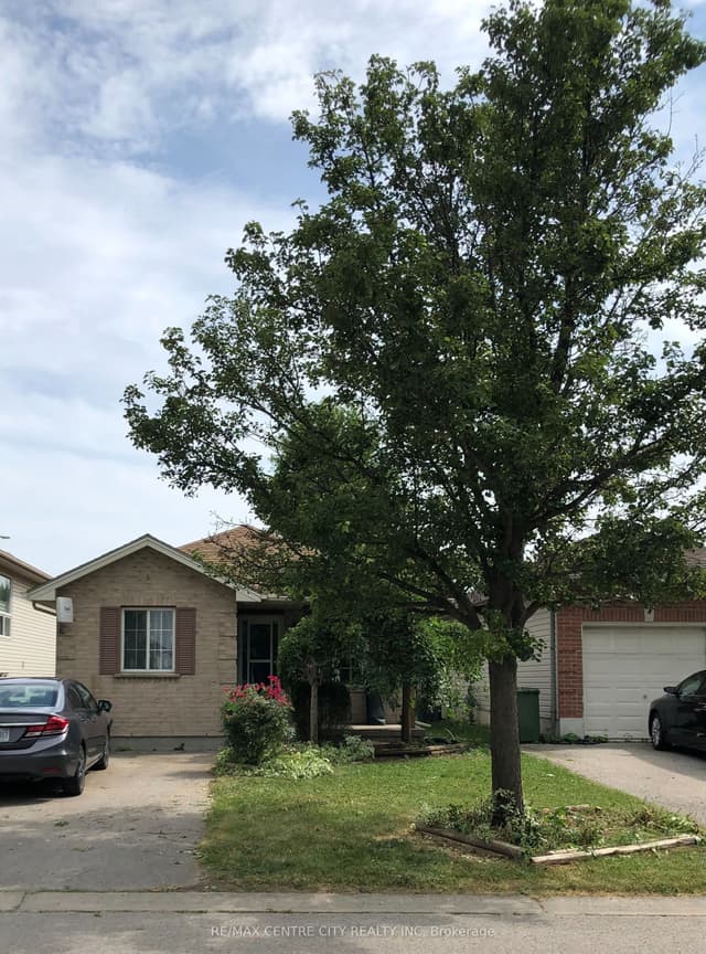 Detached at 21 Juno Drive, St. Thomas, ON N5R 6C3