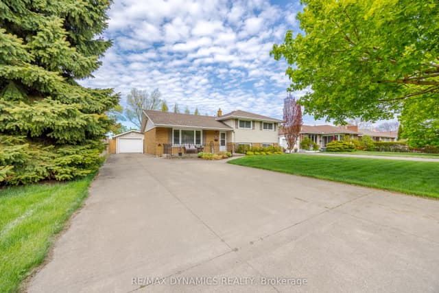 Detached at 87 Rochelle Drive, St. Catharines, ON L2M 6Y7