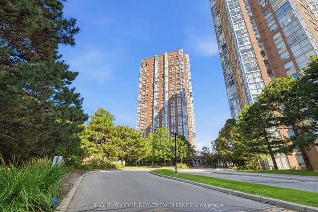 Condo Apartment at 7 Concorde Place 3703, Toronto, ON M3C 3N4, Toronto C13