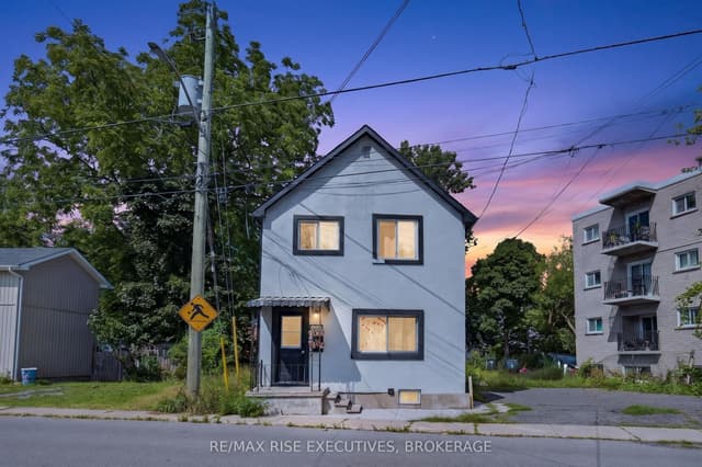 Fourplex at 193 York Street, Kingston, ON K7K 1R5