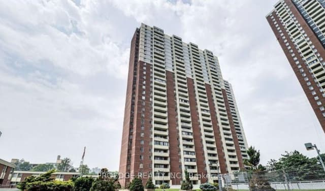 Condo Apartment at 5 Massey Square 102, Toronto, ON M4C 5L6, Toronto E03
