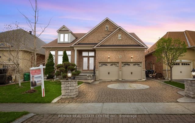 Detached at 15 Concorde Drive, Brampton, ON L6P 1V3