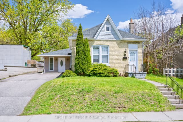 Detached at 10 Pegler Street, London East, ON N5Z 2B5