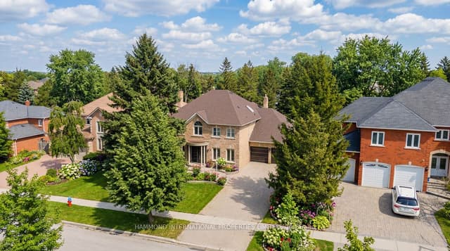 Detached at 31 Vesta Drive, Richmond Hill, ON L4B 2M2
