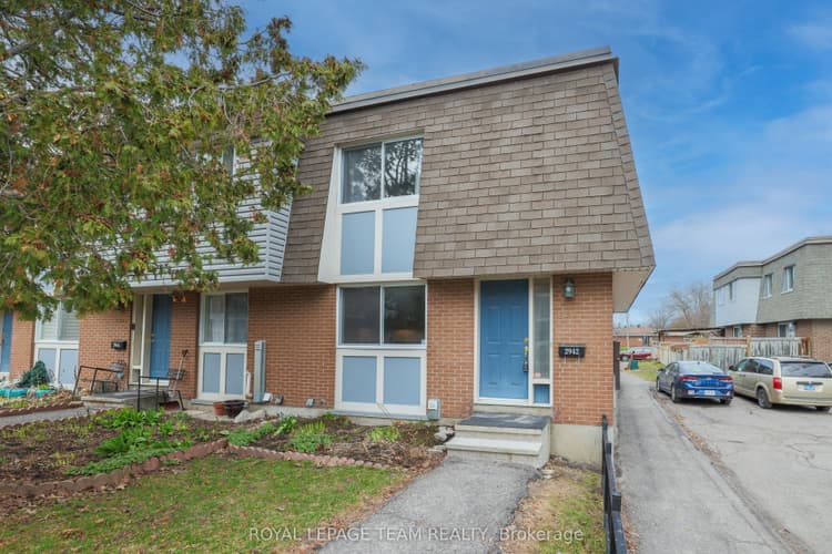 2942 Fairlea Crescent