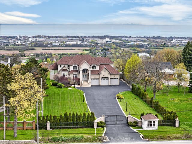 Detached at 803 Ridge Road, Hamilton, ON L8J 2Y3