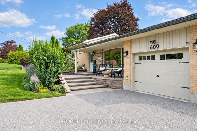 Detached at 609 Annapolis Avenue, Oshawa, ON L1J 2Y9