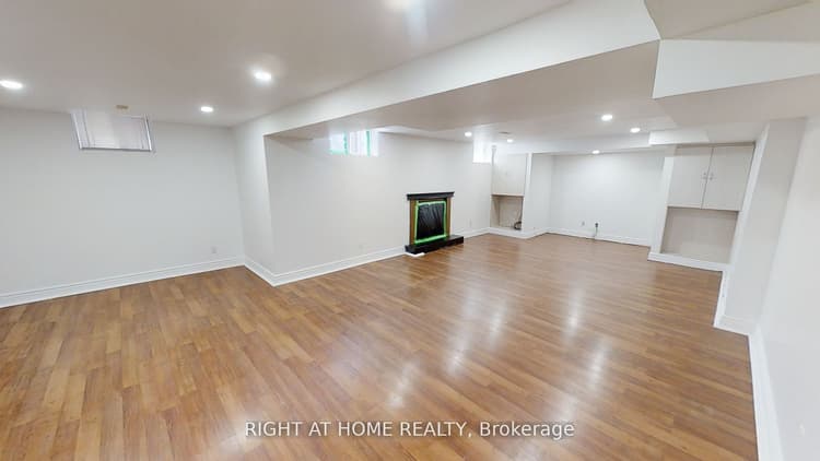 (Lower) 31 NORTHGATE Crescent