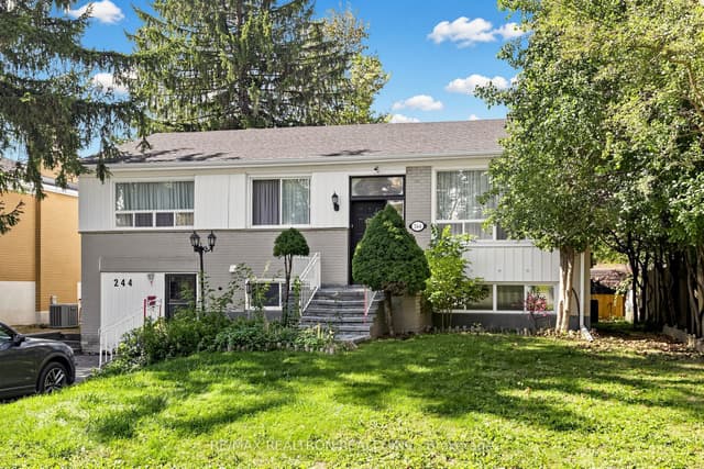Detached at 244 Tampico Road Main, Richmond Hill, ON L4C 4R7