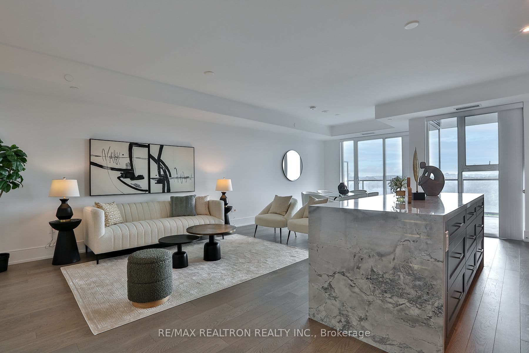 Suite 901 · Floor 9, Unit 901 · 10 Inn On The Park Dr