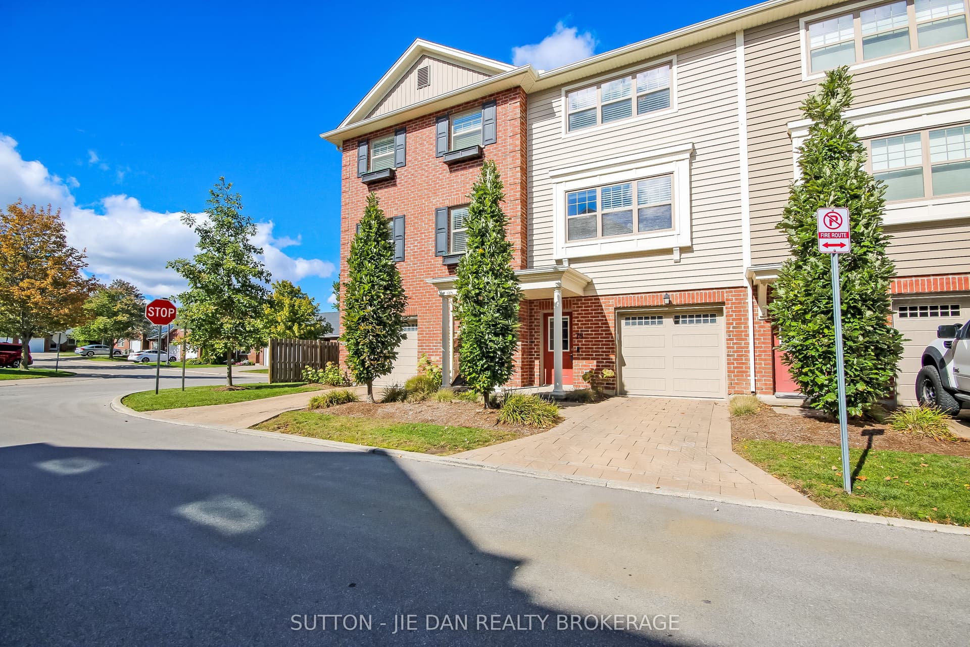 Suite 78, Unit 78 · 3025 Singleton Ave