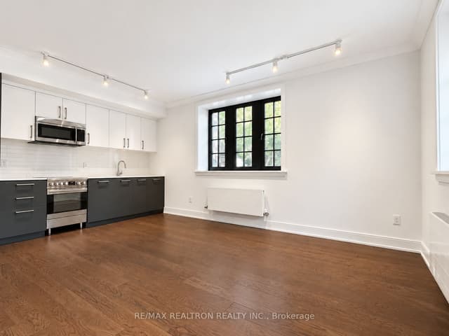 Condo Apartment at 2 Clarendon Avenue 106, Toronto, ON M4V 1H9, Toronto C02