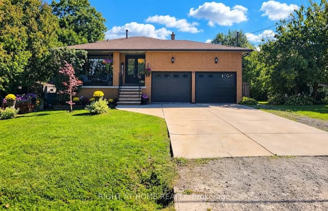 Detached at 8 Hunter Road, Grimsby, ON L3M 4A4