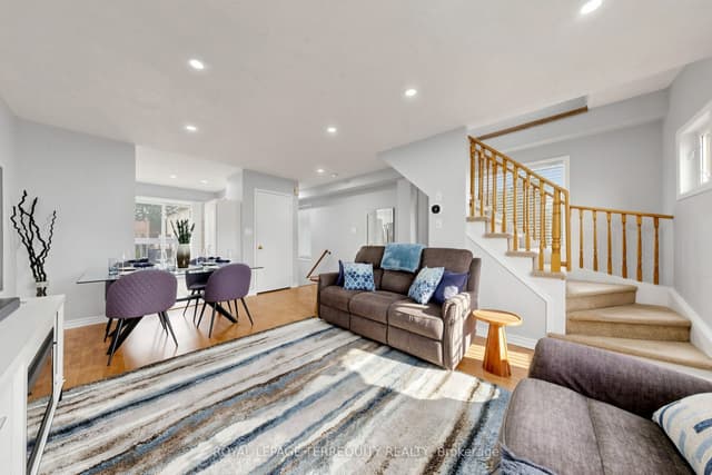 Condo Townhouse at 1865 Kingston Road 62, Pickering, ON L1V 7B5