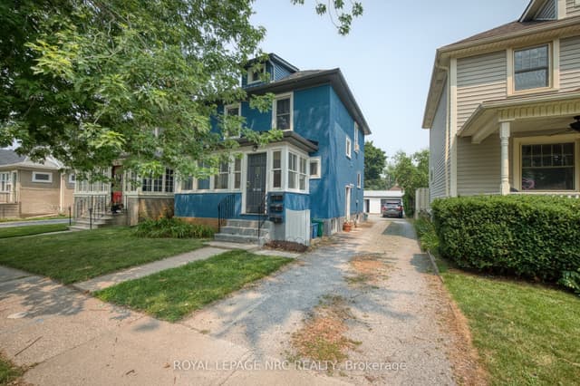 Triplex at 199 Russell Avenue, St. Catharines, ON L2R 1W9