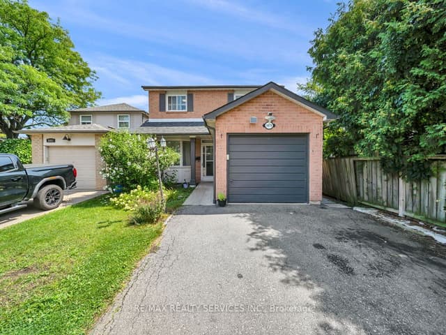 Detached at 3079 Bartholomew Crescent, Mississauga, ON L5N 3K9