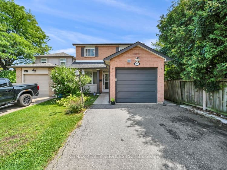 3079 Bartholomew Crescent