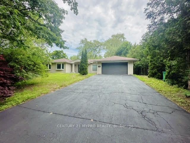 Detached at 1417 Wateska Boulevard, Mississauga, ON L5H 2R3