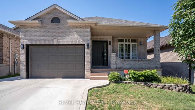 Detached at 857 CRESTHAVEN Crescent, London South, ON N6K 4W4