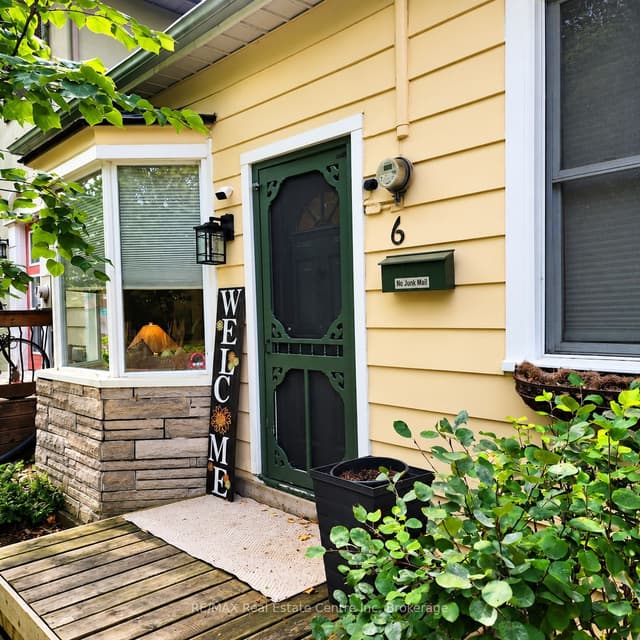 Detached at 6 Dufferin Street, Guelph, ON N1H 4A1