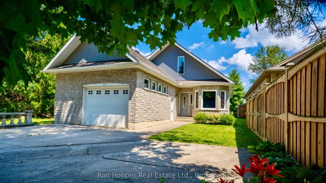 Detached at 1893 8th Avenue W, Owen Sound, ON N4K 0A7