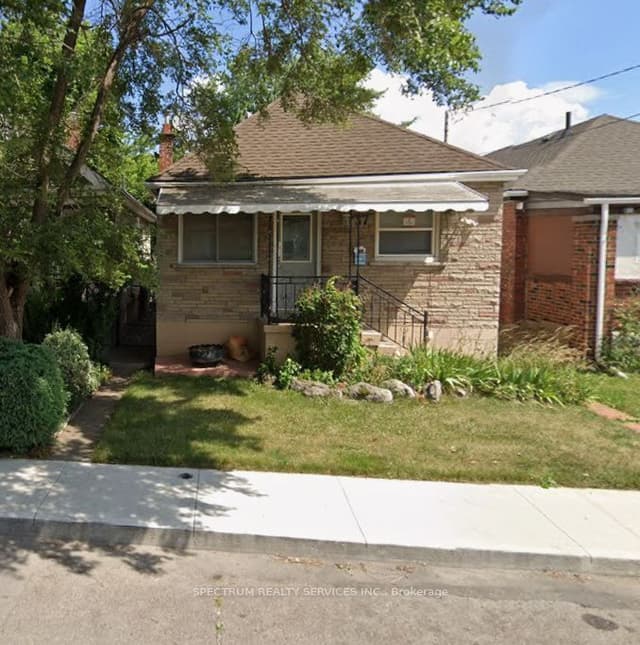 Detached at 37 Hope Avenue, Hamilton, ON L8H 2E1