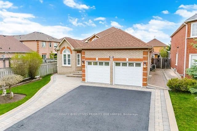 Detached at 222 Caproni Drive, Vaughan, ON L6A 1X7
