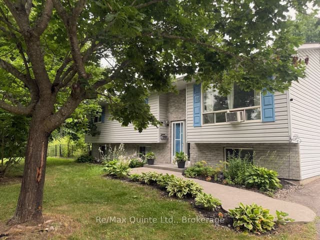 Detached at 94 Grenville Park Drive, Quinte West, ON K0K 2C0