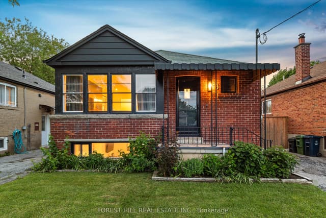 Detached at 6 Barrett Road, Toronto, ON M4B 1V9, Toronto E03