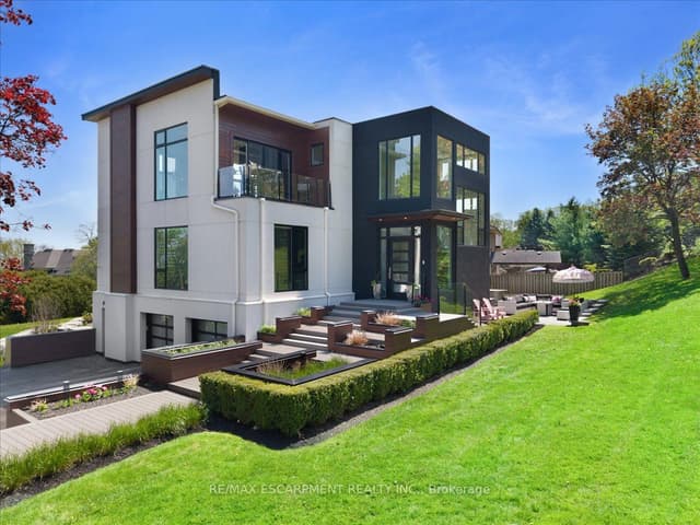 Detached at 1309 Beaufort Drive, Burlington, ON L7P 4V9