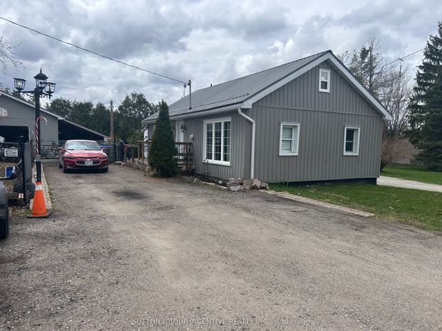 Detached at 820 Line 11 Line N, Oro-Medonte, ON L0L 1T0