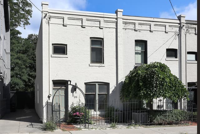 Att/Row/Townhouse at 26 Belmont Street, Toronto, ON M5R 1P8, Toronto C02
