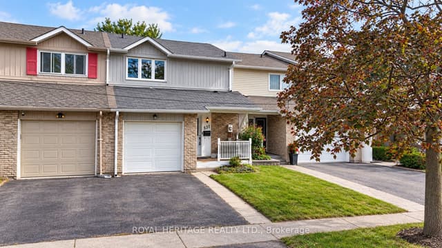 Att/Row/Townhouse at 531 Dorchester Drive, Oshawa, ON L1J 6L3