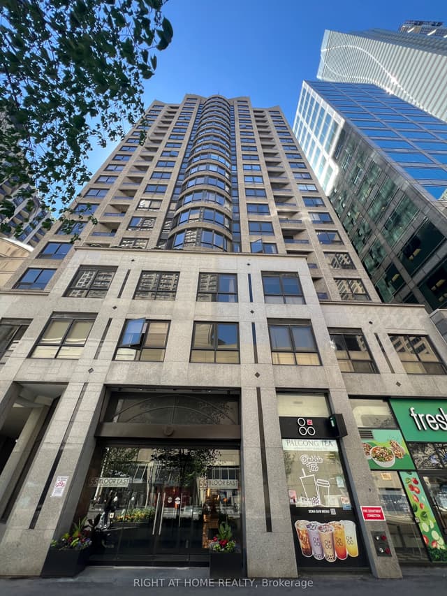 Condo Apartment at 55 Bloor Street E 1702, Toronto, ON M4W 3W6, Toronto C08