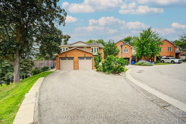 Condo Townhouse at 563 Tara Hill Circle, Aurora, ON L4G 6G9