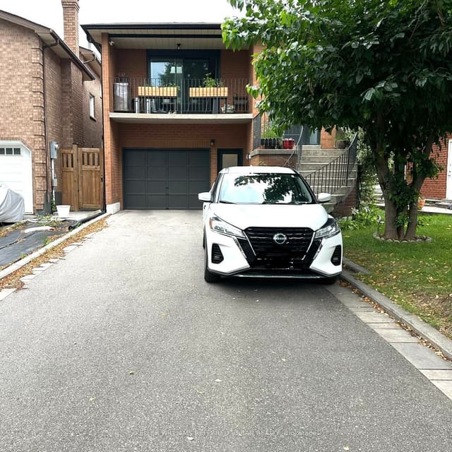 Detached at 199 Anthony Lane, Vaughan, ON L4K 3K7