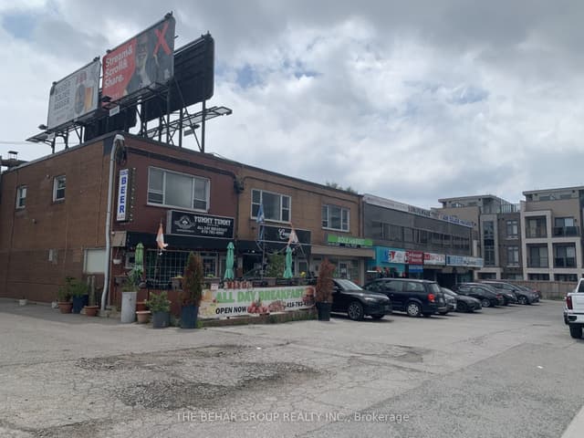 Office at 705 Lawrence Avenue W 203, Toronto, ON M6A 1B4, Toronto W04