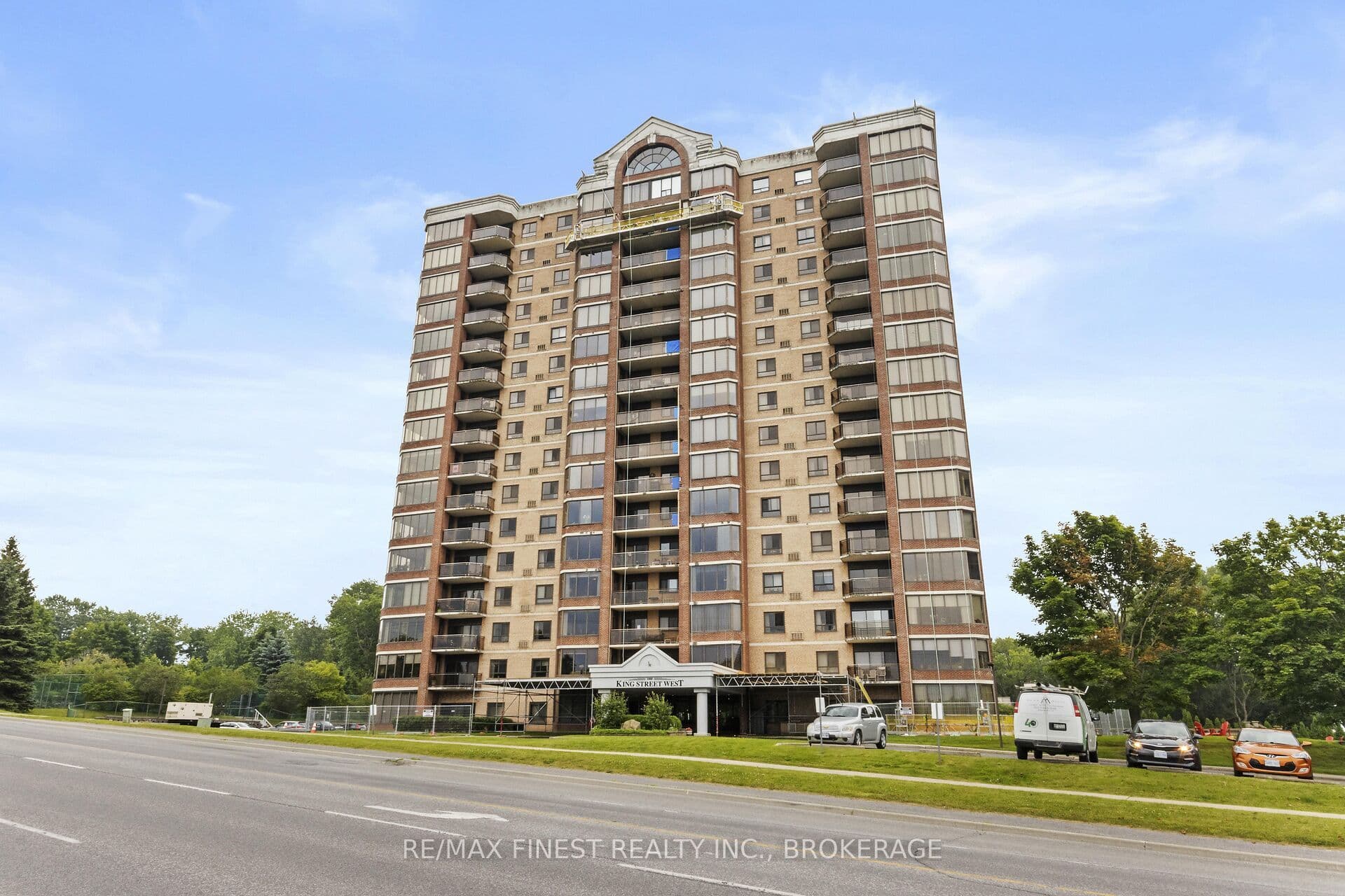 Suite 302 · Floor 3, Unit 302 · 1000 King St W