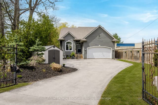Detached at 1094 RIVER Road W, Wasaga Beach, ON L9Z 2W7