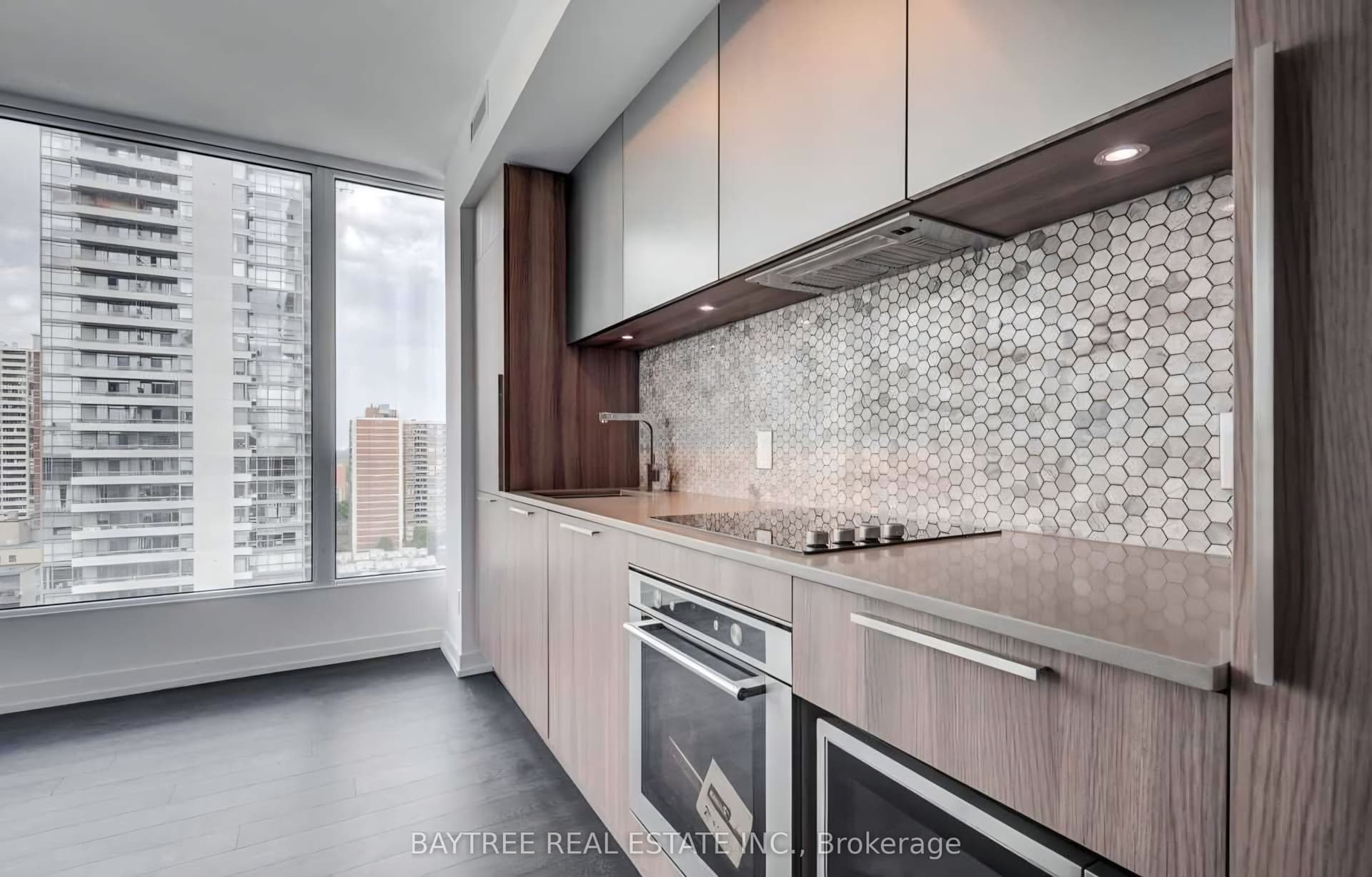 Suite 2706 · Floor 27, Unit 2706 · 85 Wood St