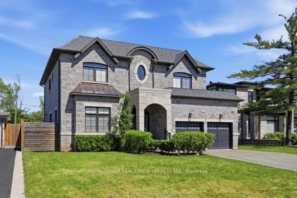 Detached at 584 Weynway Court, Oakville, ON L6L 4G7